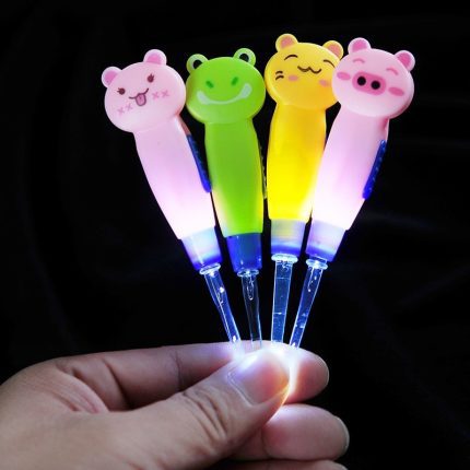 Baby Care Ear Spoon 1pc Light Child Ears Cleaning with Light Wholesale Earwax Spoon Digging Luminous